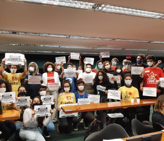 Cobrança de mensalidades nas universidades entra em pauta no Congresso e mobiliza comunidade acadêmica contra PEC 206/2019