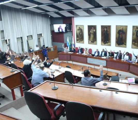 PO 2024 é aprovada com previsão de gratificação para chefias de departamento, coordenações de cursos e de extensão