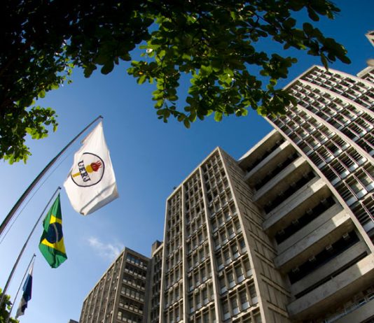 Pelo fortalecimento da democracia universitária