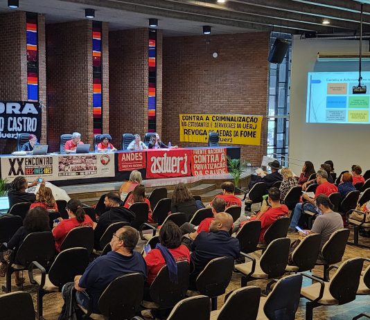 Relação entre criminalização das lutas, carreira e autonomia foi tema de debate no XX Encontro das estaduais, municipais e distrital do Andes-SN