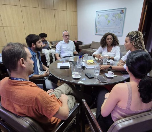 Defasagem salarial de docentes e técnicos é pauta de reunião com parlamentar na Uerj