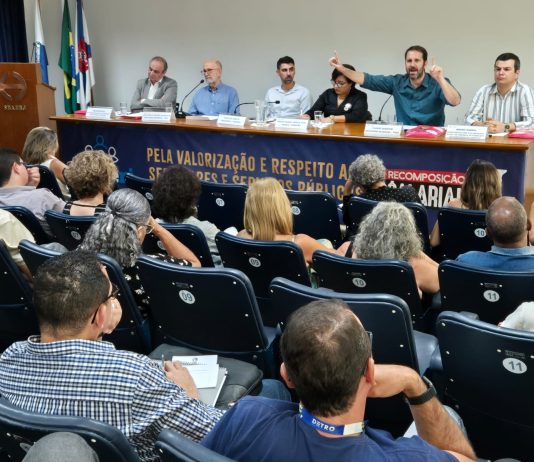 Adesão ao Propag tornará possível a recomposição salarial, caso haja mobilização dos servidores do Estado, afirma deputado
